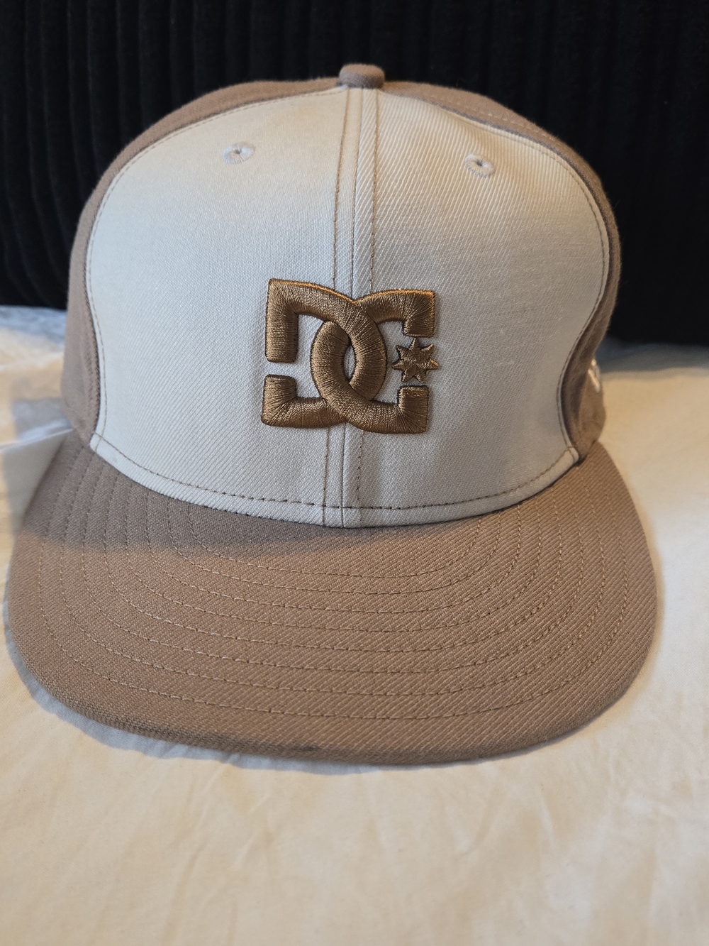 DC Shoes x New Era 59FIFTY Fitted Hat 7 3/8 Beige Tan Wool DC Star Logo Cap